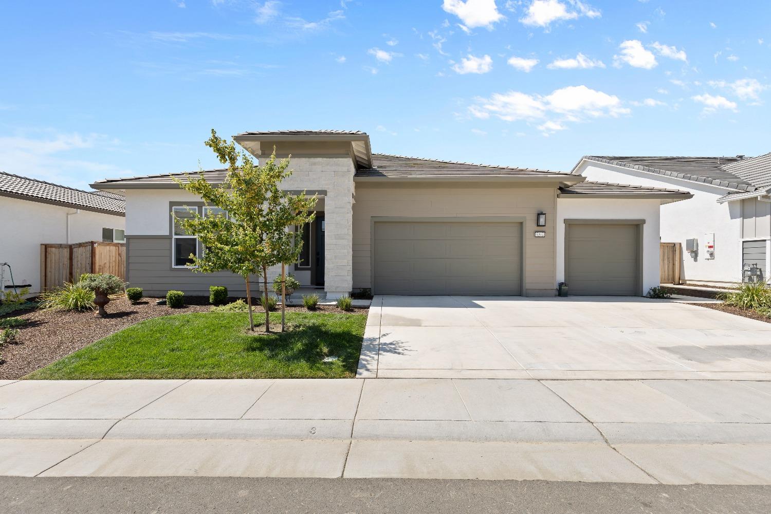 Detail Gallery Image 1 of 1 For 8349 Evans Tree Dr, Roseville,  CA 95747 - 3 Beds | 3/1 Baths