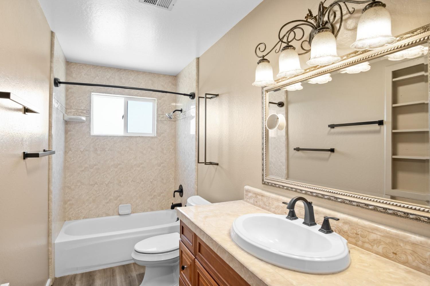 Detail Gallery Image 18 of 56 For 12419 28 Mile Rd, Oakdale,  CA 95361 - 4 Beds | 3/1 Baths