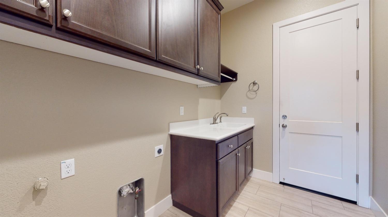 Detail Gallery Image 31 of 49 For 1281 Heartland Dr, Manteca,  CA 95337 - 3 Beds | 2 Baths