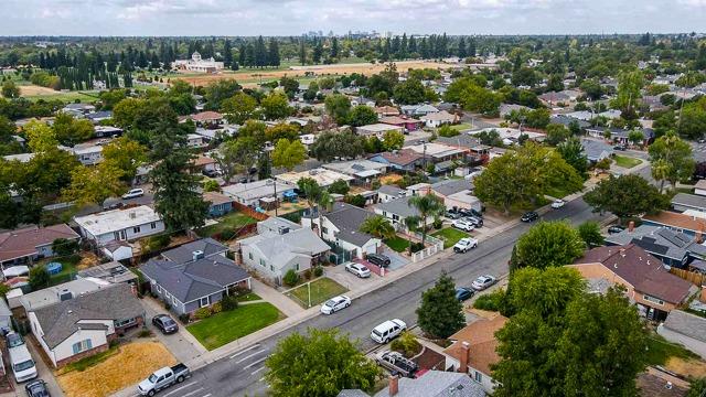 Detail Gallery Image 25 of 25 For 5500 Emerson Rd, Sacramento,  CA 95820 - 2 Beds | 2 Baths