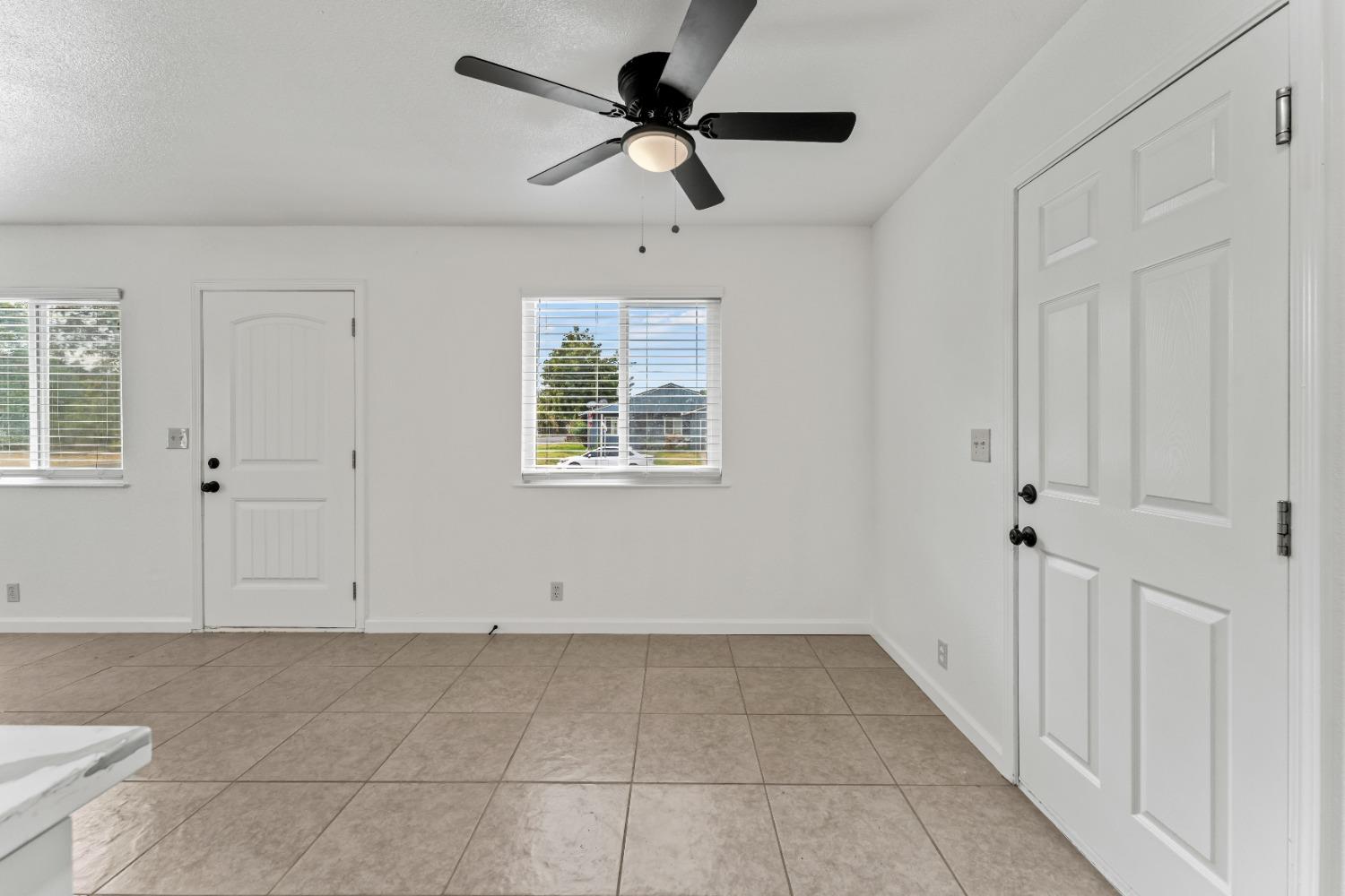 Detail Gallery Image 11 of 32 For 330 Scarletoak, Gridley,  CA 95948 - 3 Beds | 2/1 Baths