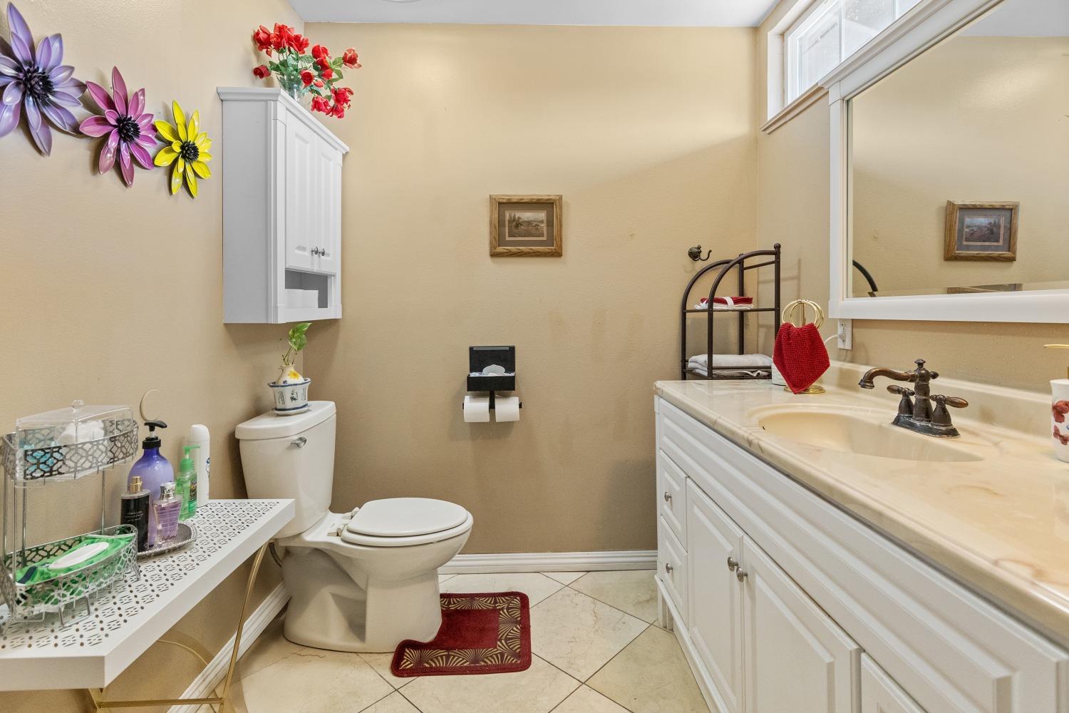 Detail Gallery Image 31 of 56 For 504 Coventry Dr, Stockton,  CA 95207 - 5 Beds | 2/1 Baths