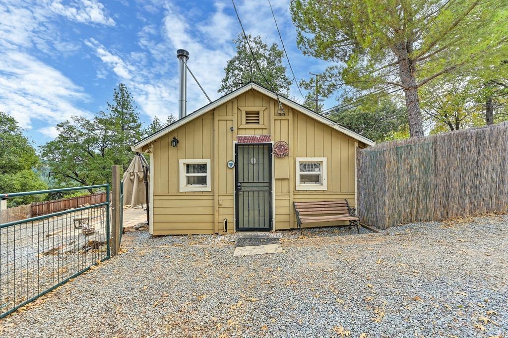 Detail Gallery Image 1 of 30 For 2279 State Highway 49, Placerville,  CA 95667 - 1 Beds | 1 Baths