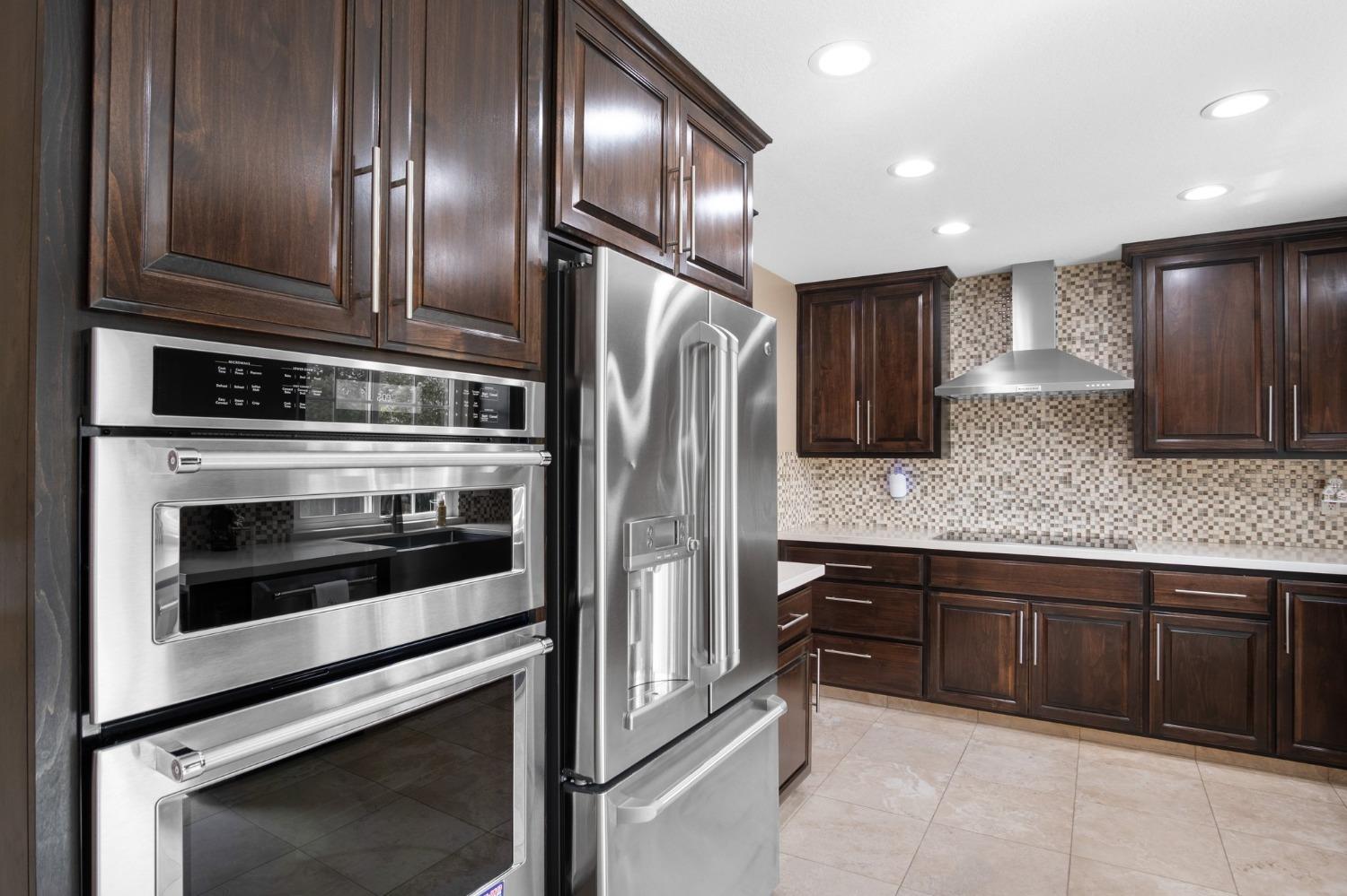 Detail Gallery Image 16 of 35 For 1340 Ruffino Ct, Manteca,  CA 95336 - 4 Beds | 2/1 Baths