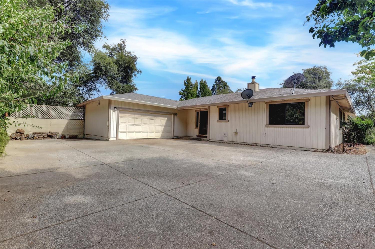 Detail Gallery Image 2 of 50 For 13270 Thistle Loop, Penn Valley,  CA 95946 - 3 Beds | 2 Baths