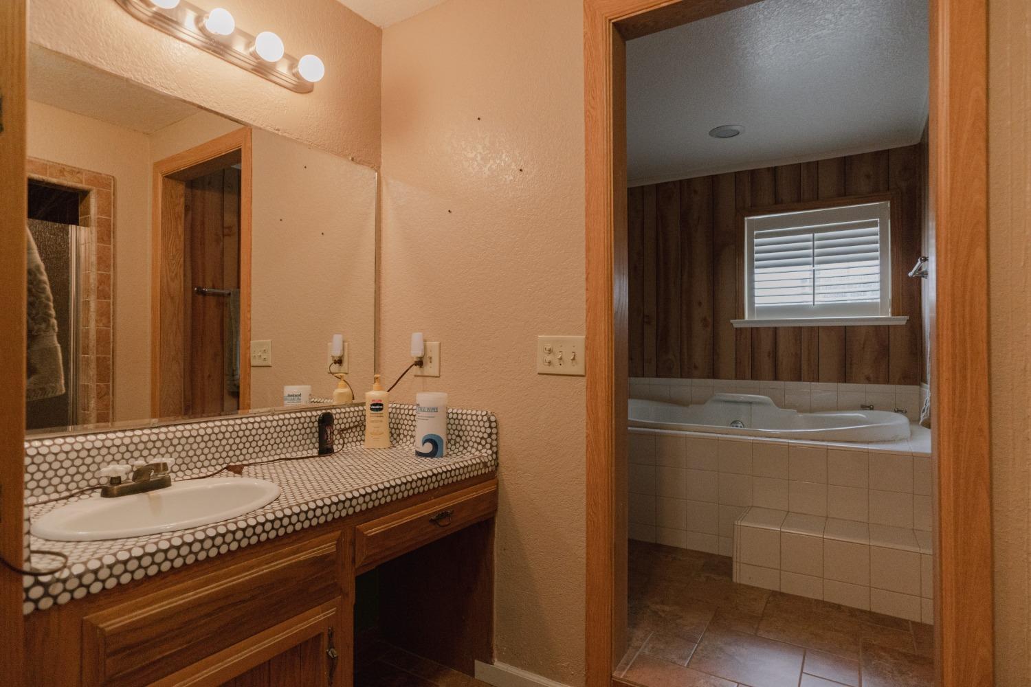 Detail Gallery Image 34 of 46 For 1208 Paseo Verde Dr, Merced,  CA 95348 - 3 Beds | 2/1 Baths