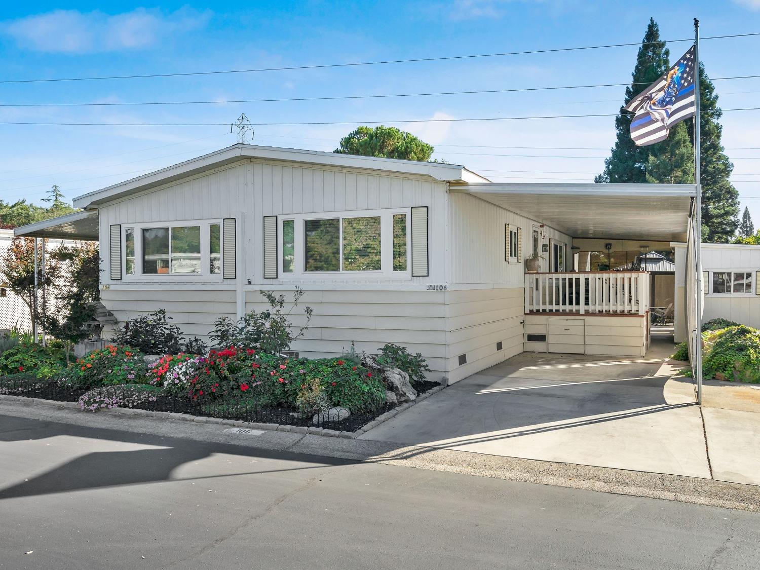 Detail Gallery Image 1 of 1 For 106 Shadowbrook Dr, Folsom,  CA 95630 - 2 Beds | 2 Baths