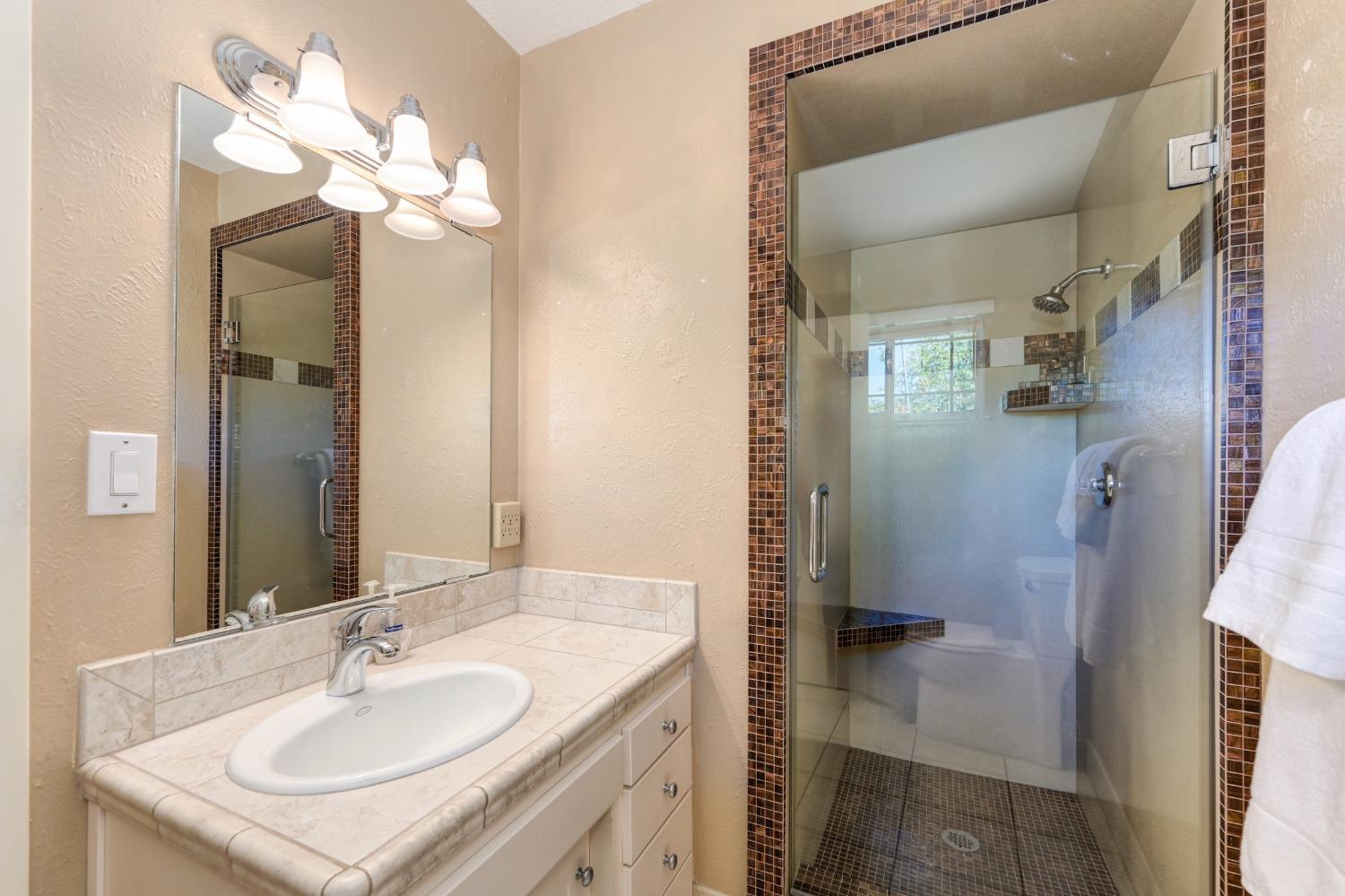 Detail Gallery Image 32 of 63 For 8460 Laurel Ln, Granite Bay,  CA 95746 - 3 Beds | 2/1 Baths