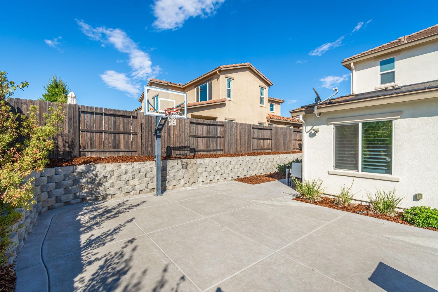 Detail Gallery Image 74 of 87 For 808 Dandelion Ln, Rocklin,  CA 95765 - 5 Beds | 4/1 Baths