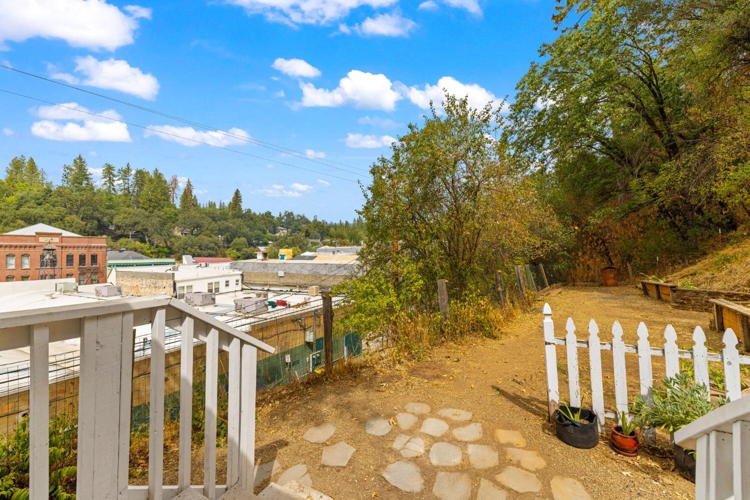 Detail Gallery Image 31 of 37 For 868 Reservoir St, Placerville,  CA 95667 - 2 Beds | 1 Baths