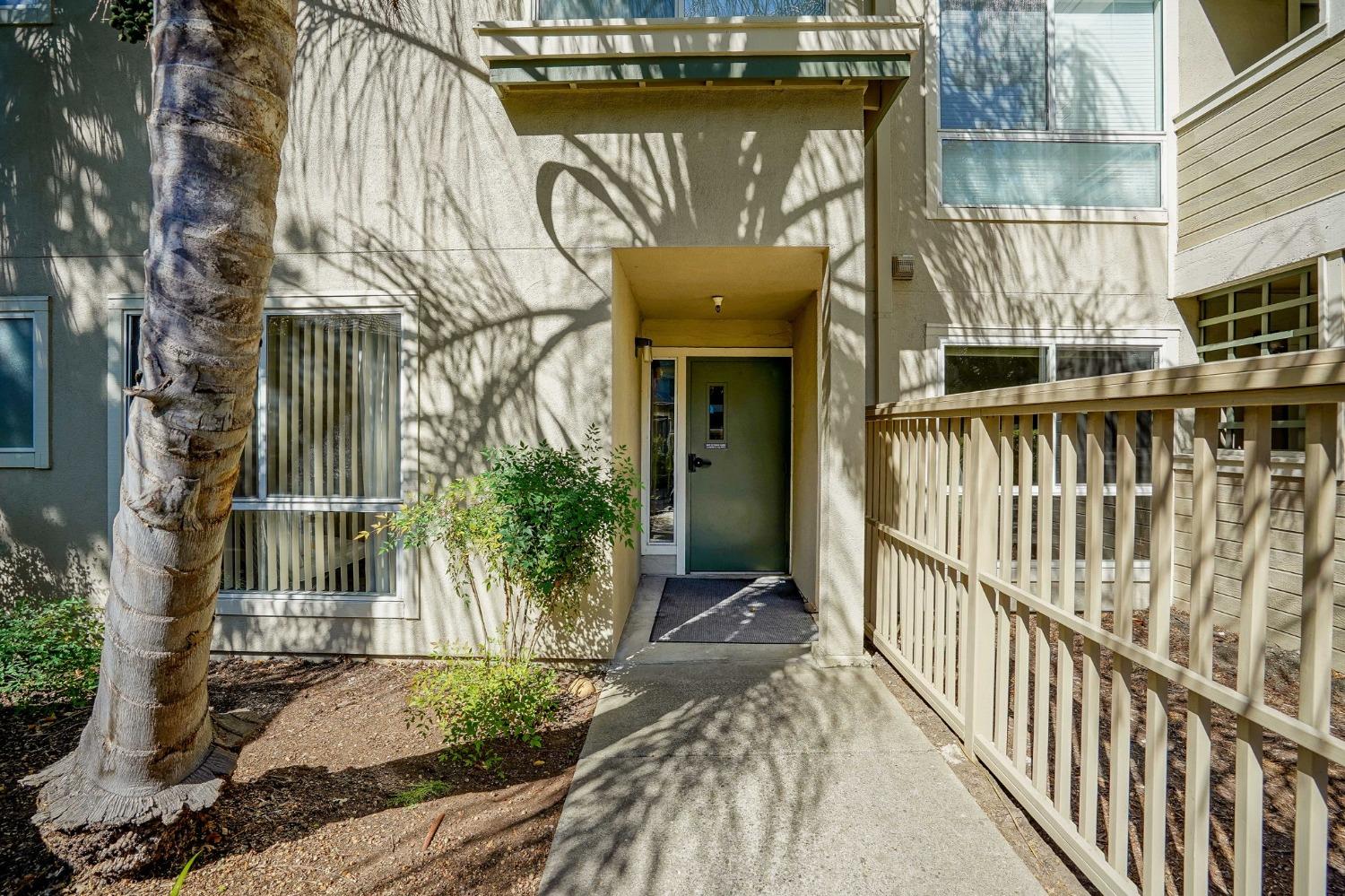 Detail Gallery Image 5 of 25 For 2560 Oak Rd #125,  Walnut Creek,  CA 94597 - 2 Beds | 2 Baths