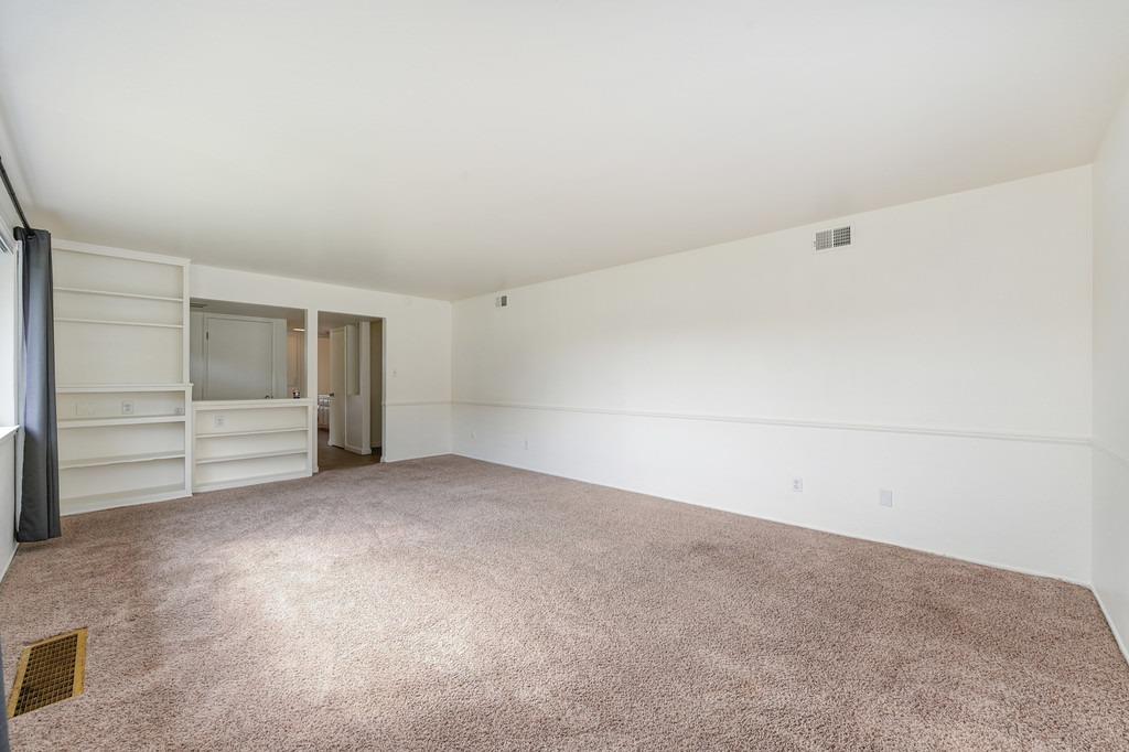 Detail Gallery Image 15 of 31 For 2205 Gila Way, Sacramento,  CA 95864 - 2 Beds | 2 Baths