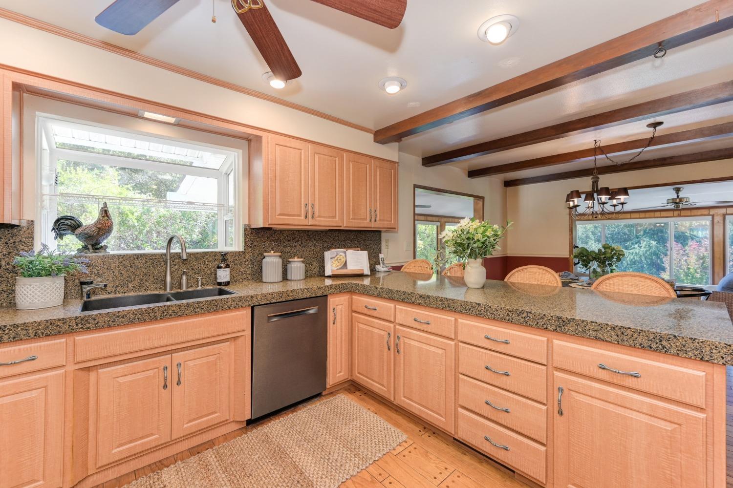 Detail Gallery Image 15 of 63 For 8460 Laurel Ln, Granite Bay,  CA 95746 - 3 Beds | 2/1 Baths