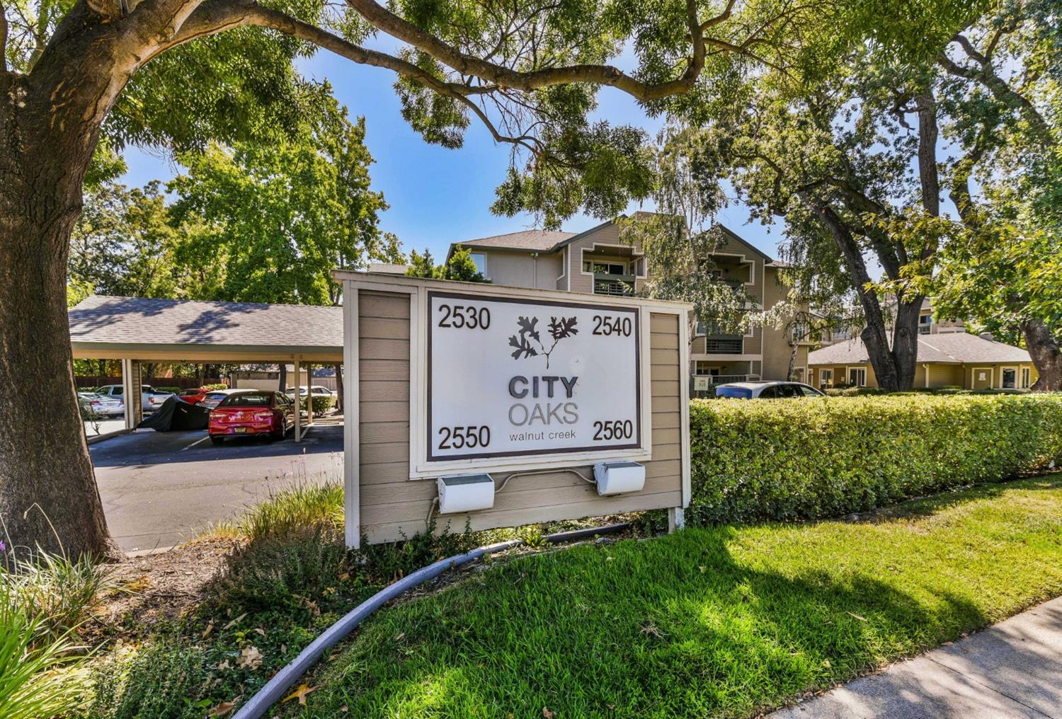 Detail Gallery Image 4 of 25 For 2560 Oak Rd #125,  Walnut Creek,  CA 94597 - 2 Beds | 2 Baths