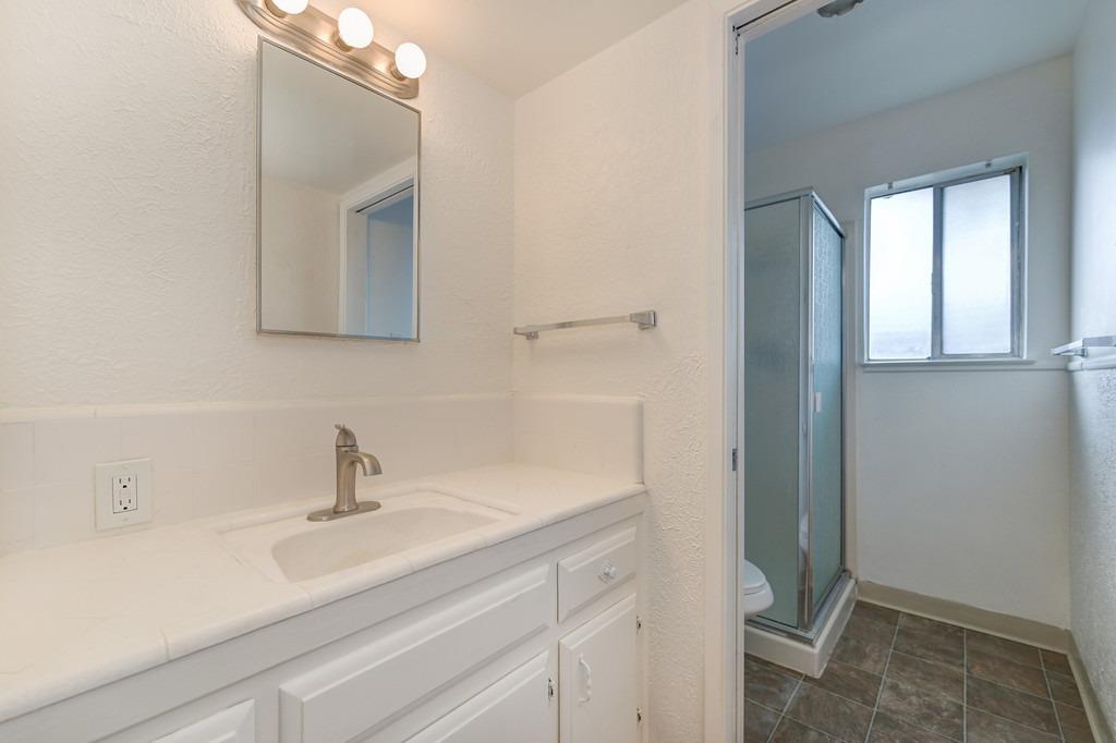 Detail Gallery Image 8 of 31 For 2205 Gila Way, Sacramento,  CA 95864 - 2 Beds | 2 Baths