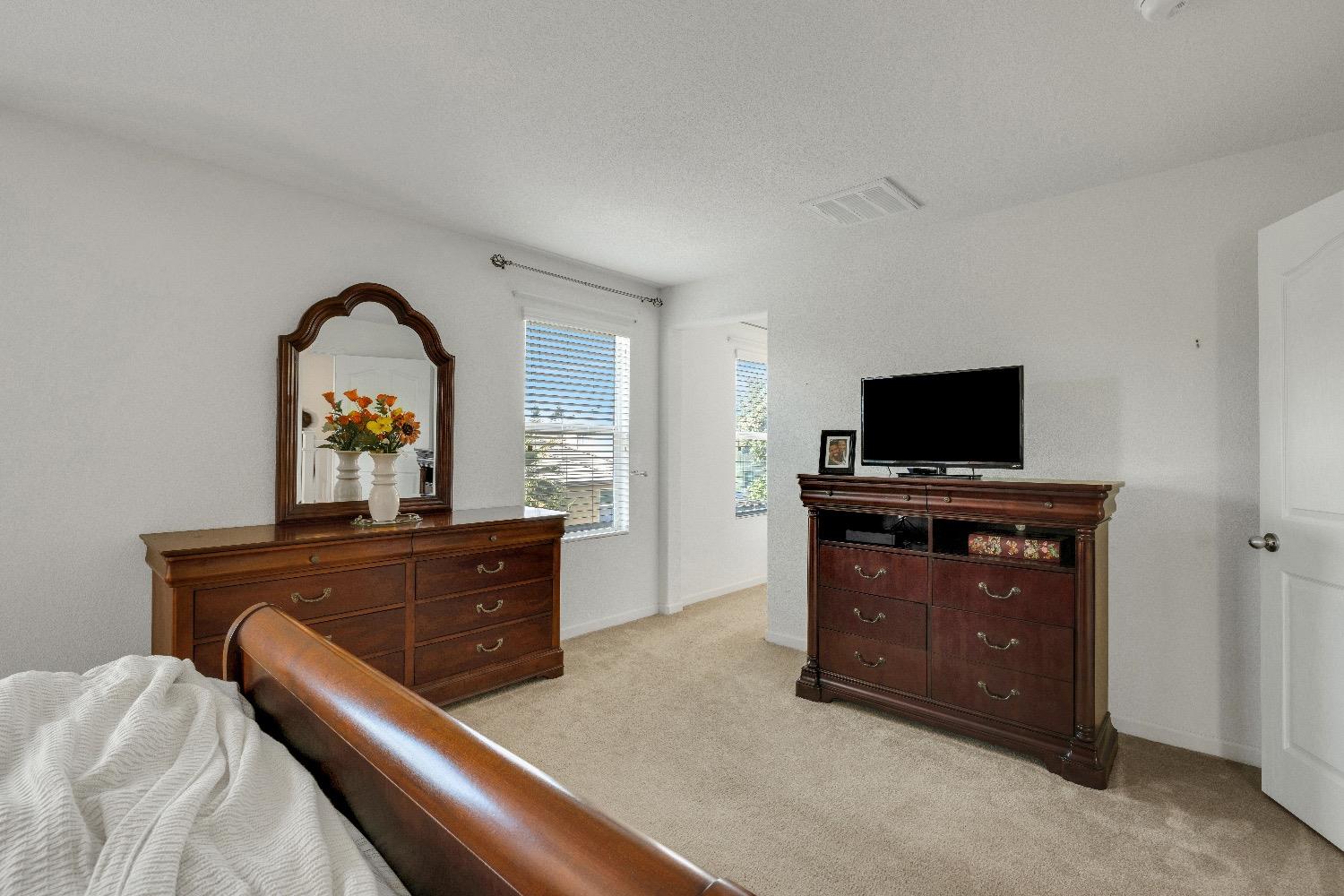 Detail Gallery Image 26 of 46 For 4024 Weathervane Way, Roseville,  CA 95747 - 3 Beds | 2/1 Baths