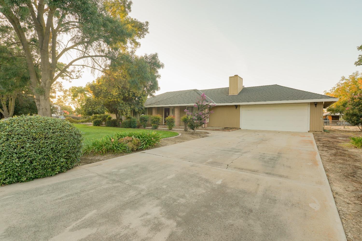 Detail Gallery Image 2 of 30 For 5030 Cardiff Ln, Atwater,  CA 95301 - 4 Beds | 2 Baths