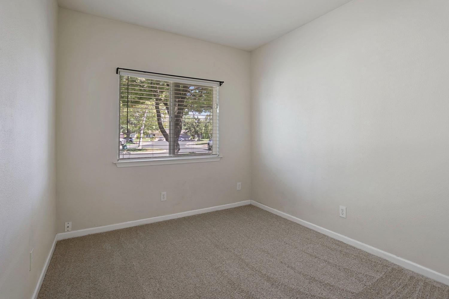 Detail Gallery Image 22 of 43 For 2754 Lost Creek Ct, Stockton,  CA 95207 - 3 Beds | 2 Baths