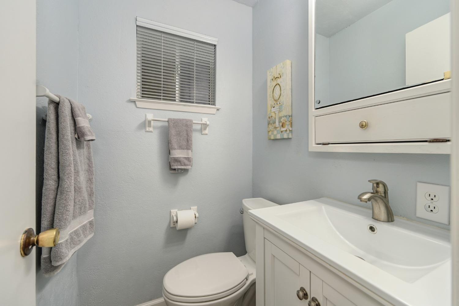 Detail Gallery Image 36 of 63 For 8460 Laurel Ln, Granite Bay,  CA 95746 - 3 Beds | 2/1 Baths