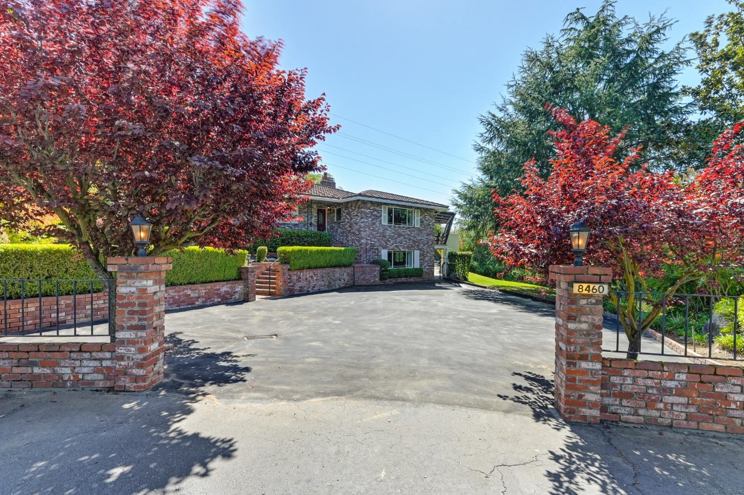 Detail Gallery Image 3 of 63 For 8460 Laurel Ln, Granite Bay,  CA 95746 - 3 Beds | 2/1 Baths