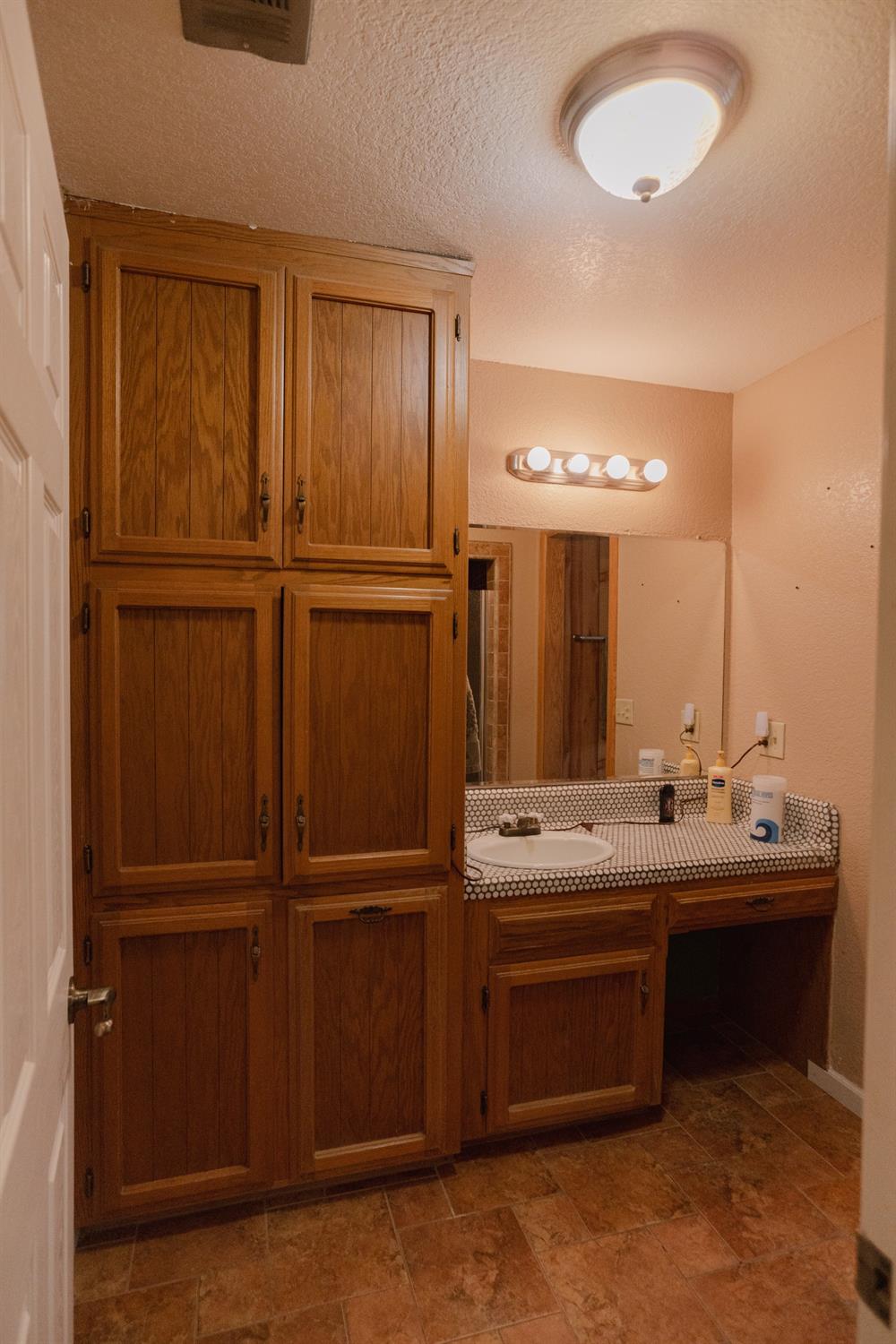 Detail Gallery Image 36 of 46 For 1208 Paseo Verde Dr, Merced,  CA 95348 - 3 Beds | 2/1 Baths