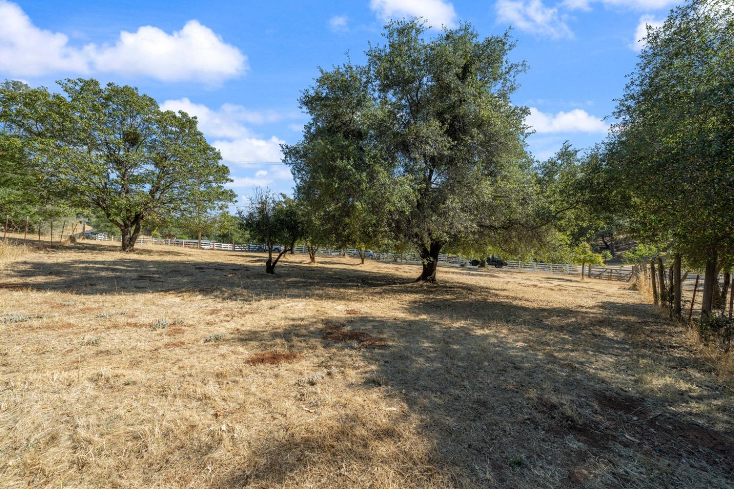 Detail Gallery Image 35 of 41 For 15221 Pear Valley Ln, Auburn,  CA 95603 - 3 Beds | 3 Baths