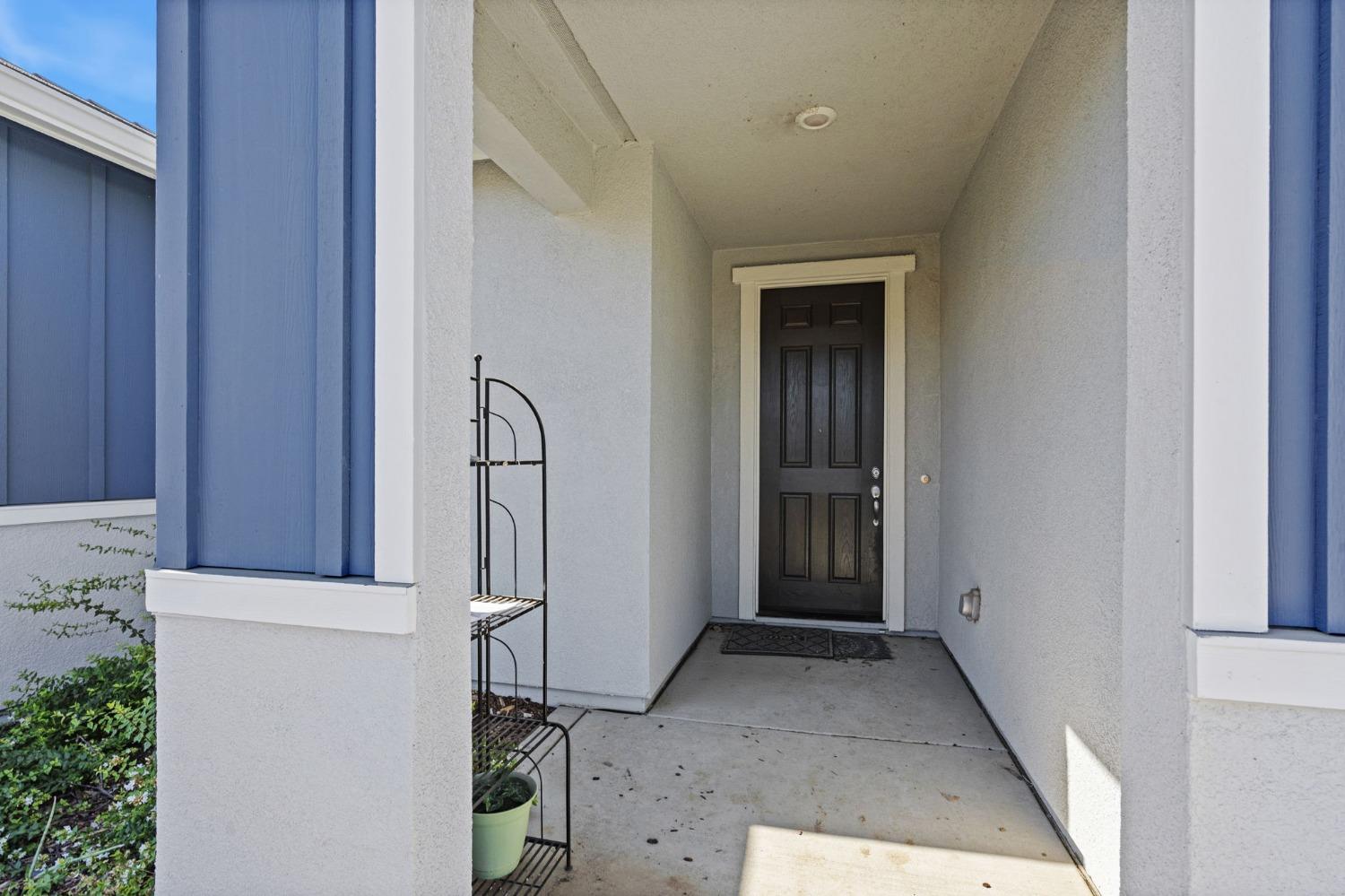 Detail Gallery Image 4 of 26 For 1822 Chelsea Ct, Olivehurst,  CA 95961 - 3 Beds | 2 Baths