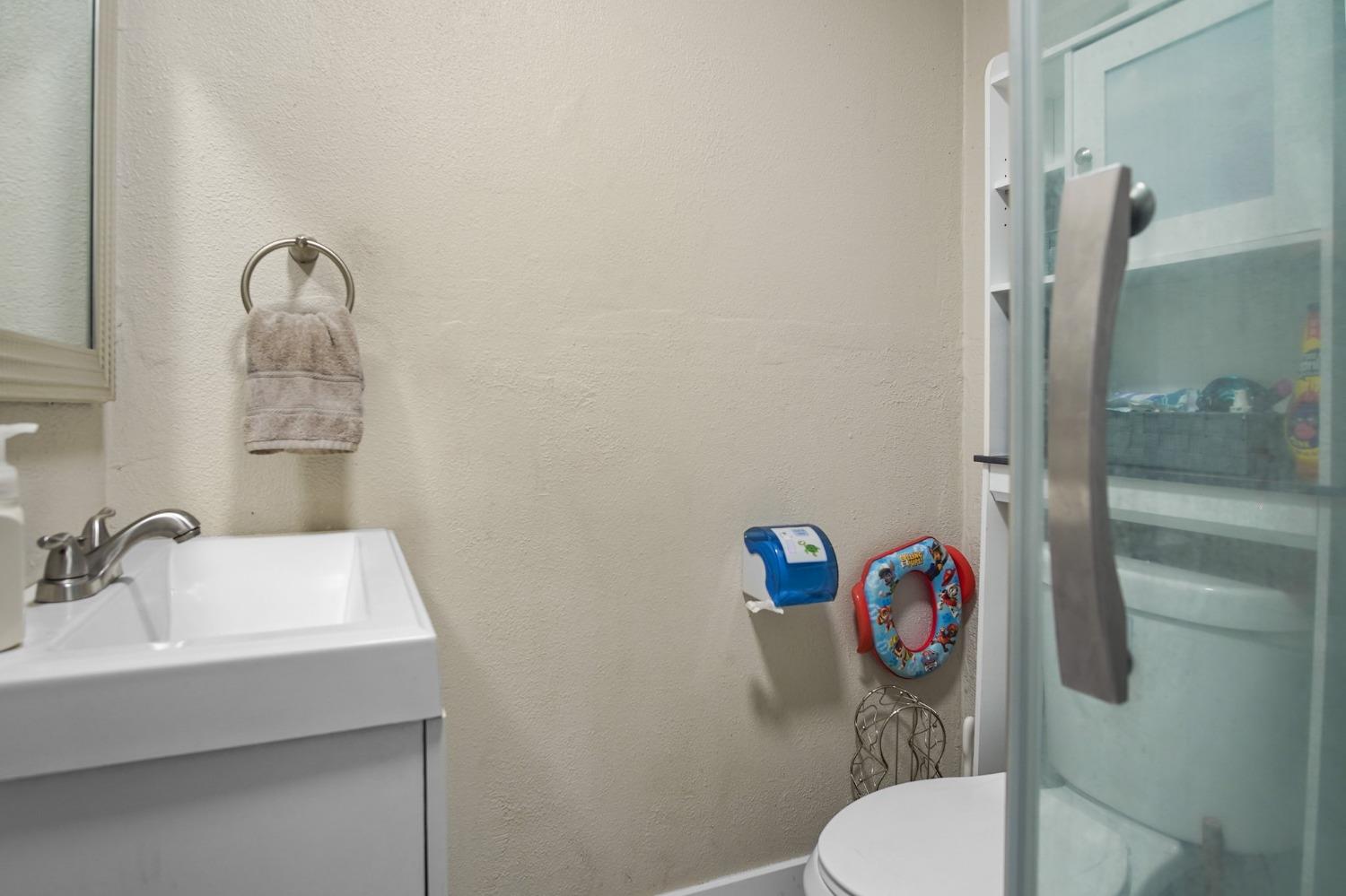 Detail Gallery Image 18 of 26 For 813 Watson Ave, Modesto,  CA 95358 - 2 Beds | 1 Baths