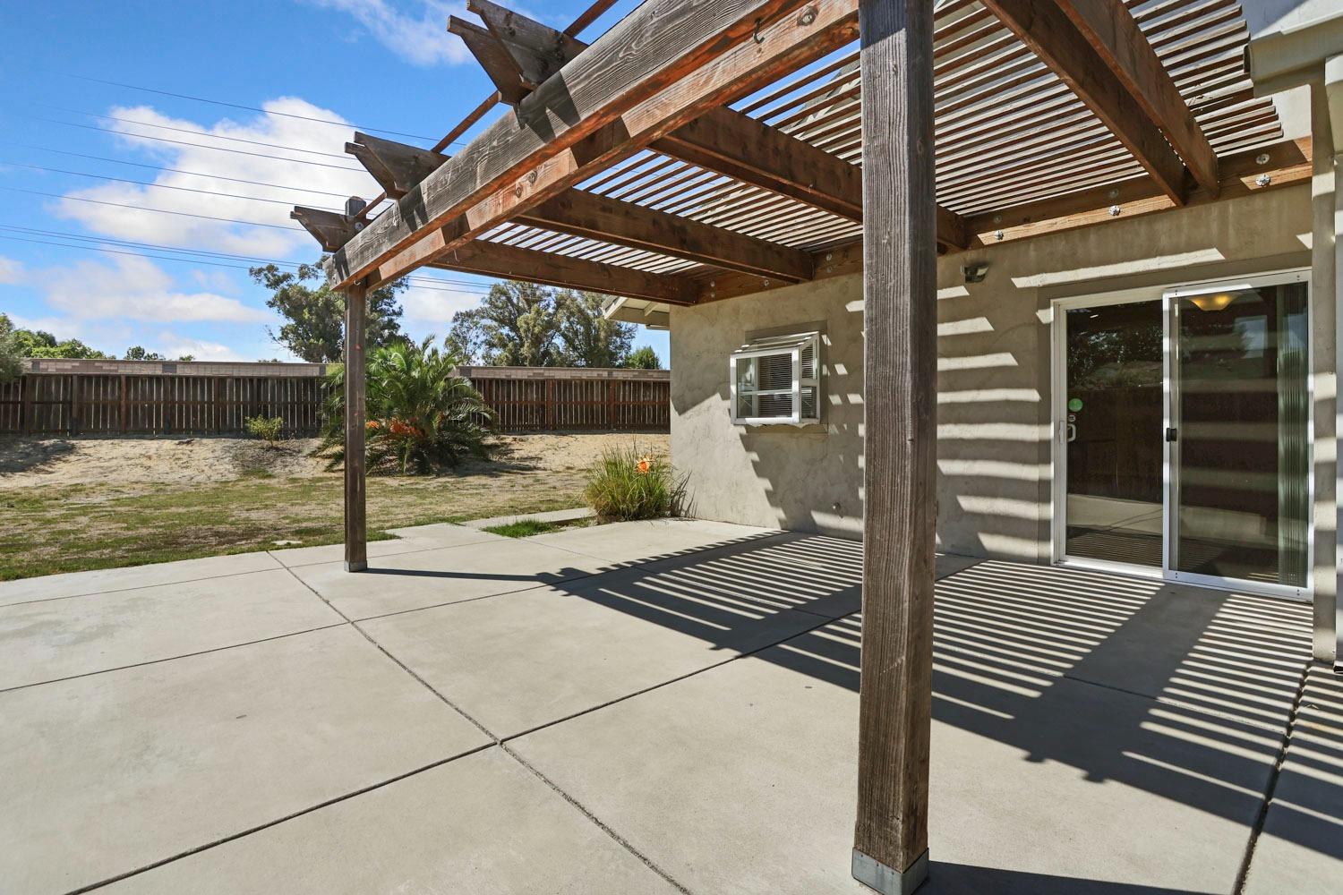 Detail Gallery Image 33 of 43 For 2754 Lost Creek Ct, Stockton,  CA 95207 - 3 Beds | 2 Baths