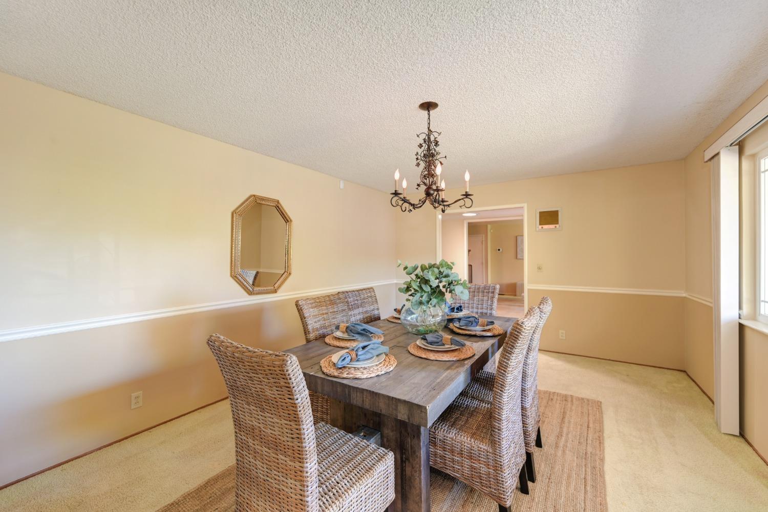 Detail Gallery Image 14 of 63 For 8460 Laurel Ln, Granite Bay,  CA 95746 - 3 Beds | 2/1 Baths