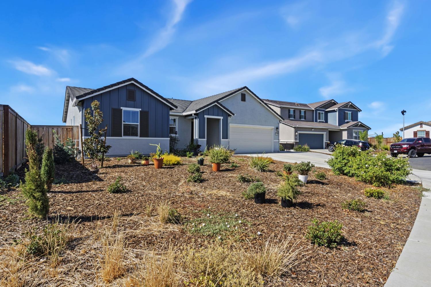 Detail Gallery Image 2 of 26 For 1822 Chelsea Ct, Olivehurst,  CA 95961 - 3 Beds | 2 Baths