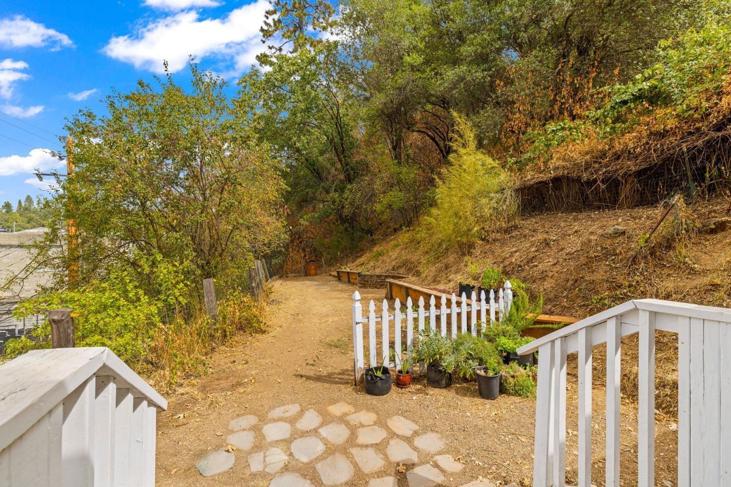 Detail Gallery Image 30 of 37 For 868 Reservoir St, Placerville,  CA 95667 - 2 Beds | 1 Baths