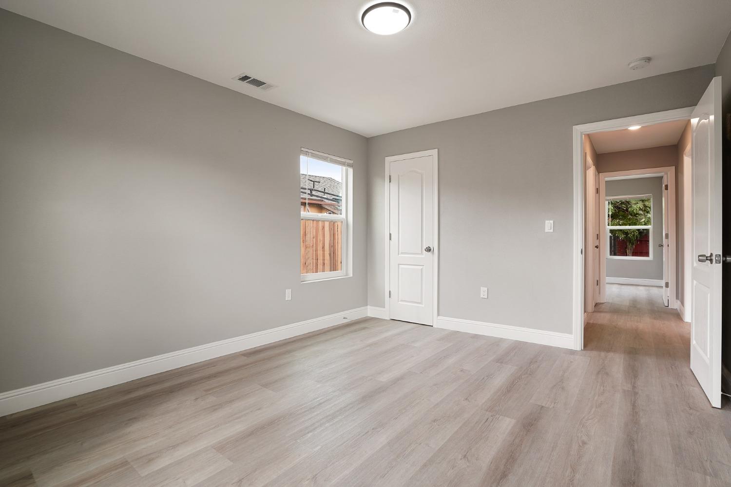 Detail Gallery Image 17 of 38 For 535 W Clay St, Stockton,  CA 95206 - 3 Beds | 2 Baths