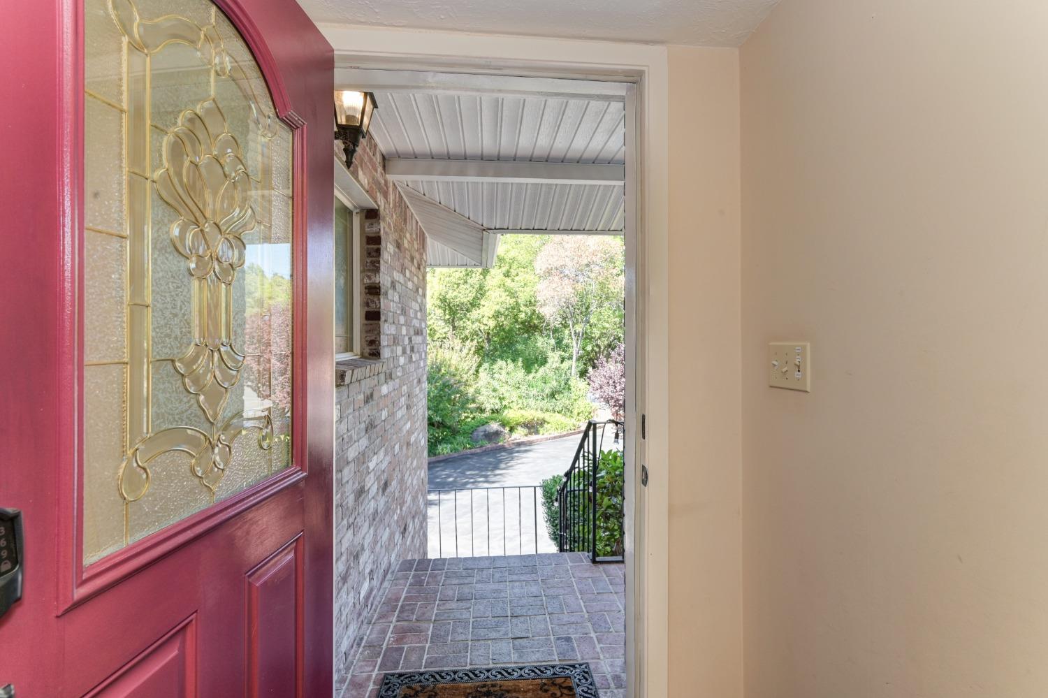 Detail Gallery Image 7 of 63 For 8460 Laurel Ln, Granite Bay,  CA 95746 - 3 Beds | 2/1 Baths