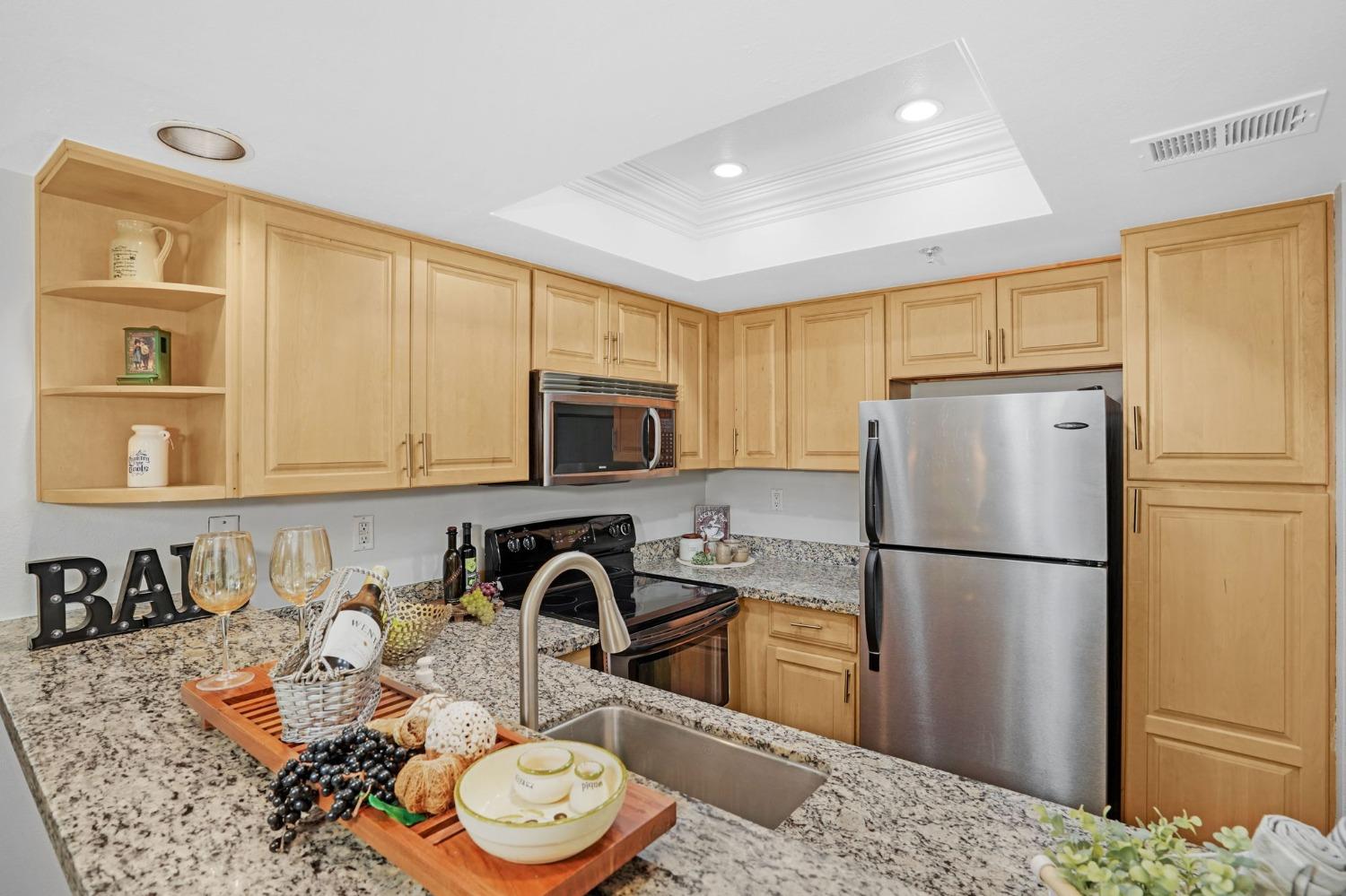 Detail Gallery Image 7 of 25 For 2560 Oak Rd #125,  Walnut Creek,  CA 94597 - 2 Beds | 2 Baths