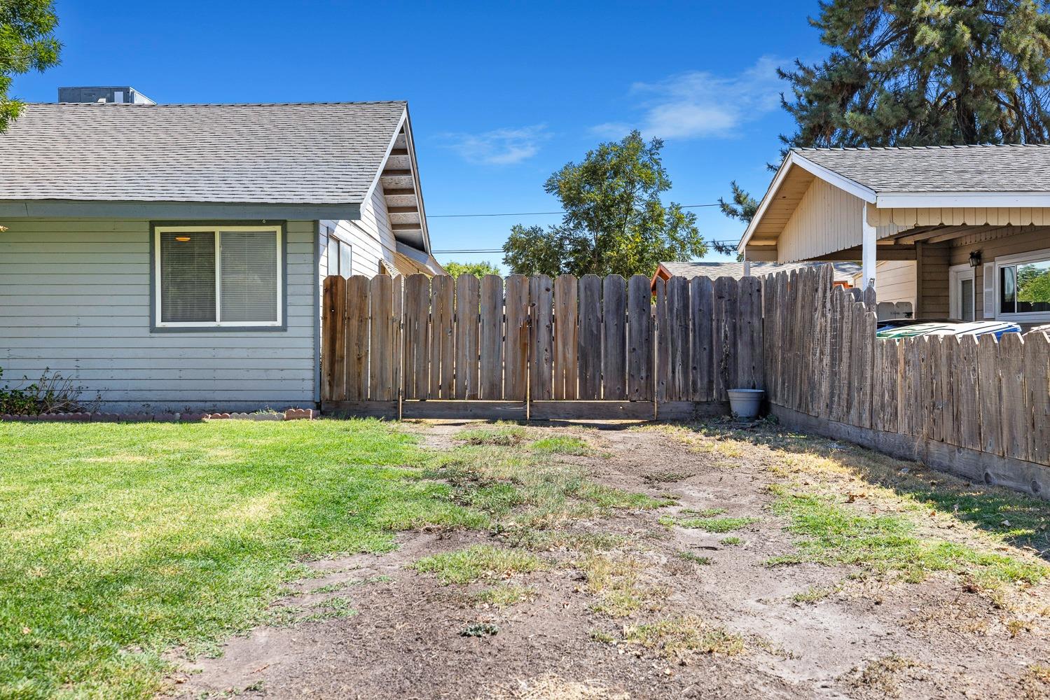 Detail Gallery Image 6 of 58 For 1509 Roosevelt, Chowchilla,  CA 93610 - 3 Beds | 2 Baths