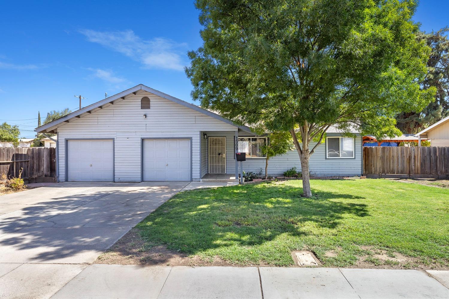 Detail Gallery Image 4 of 58 For 1509 Roosevelt, Chowchilla,  CA 93610 - 3 Beds | 2 Baths