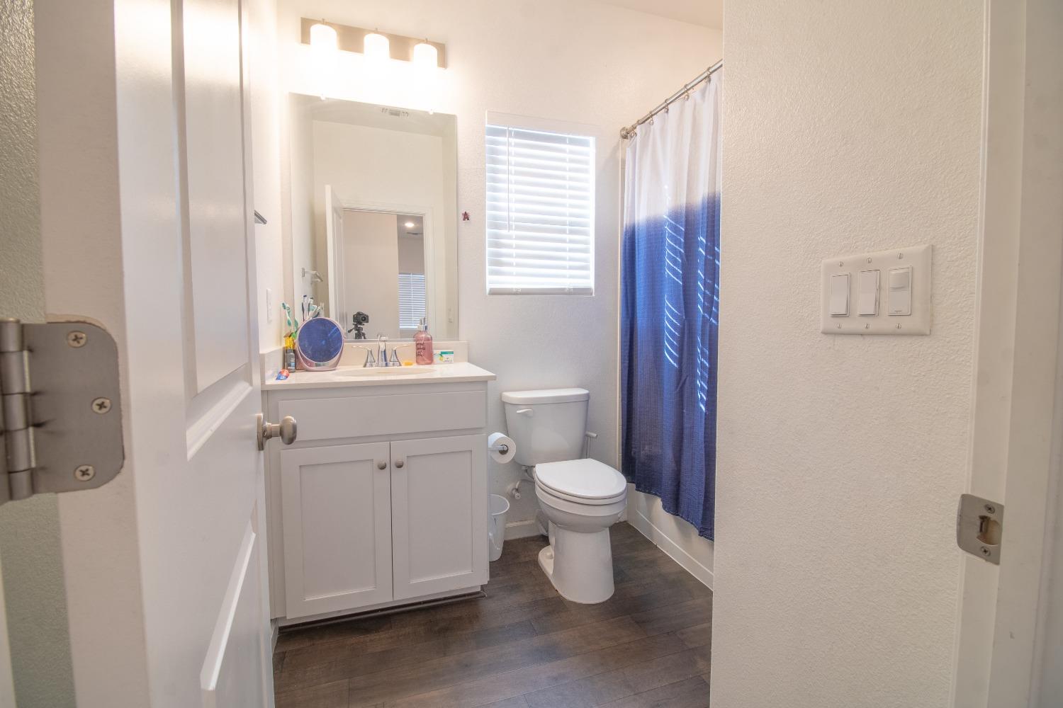 Detail Gallery Image 21 of 34 For 12142 Alamosa Dr, Rancho Cordova,  CA 95742 - 4 Beds | 2/1 Baths