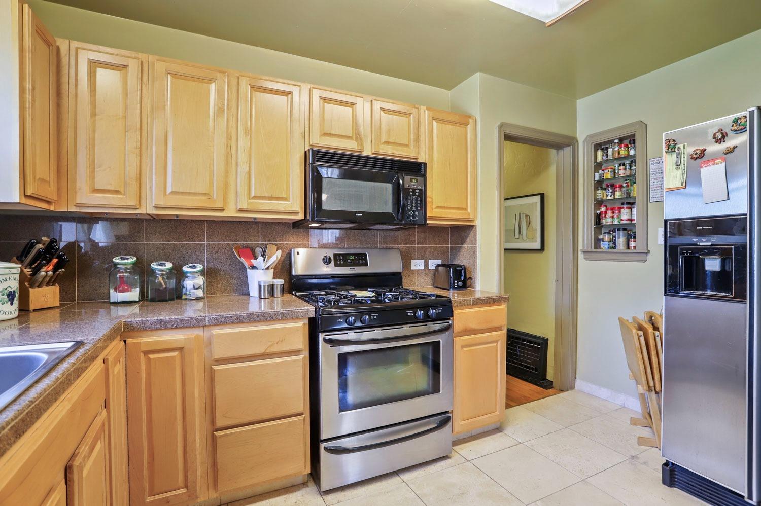 Detail Gallery Image 20 of 42 For 309 Mission St, Lodi,  CA 95240 - 3 Beds | 2 Baths