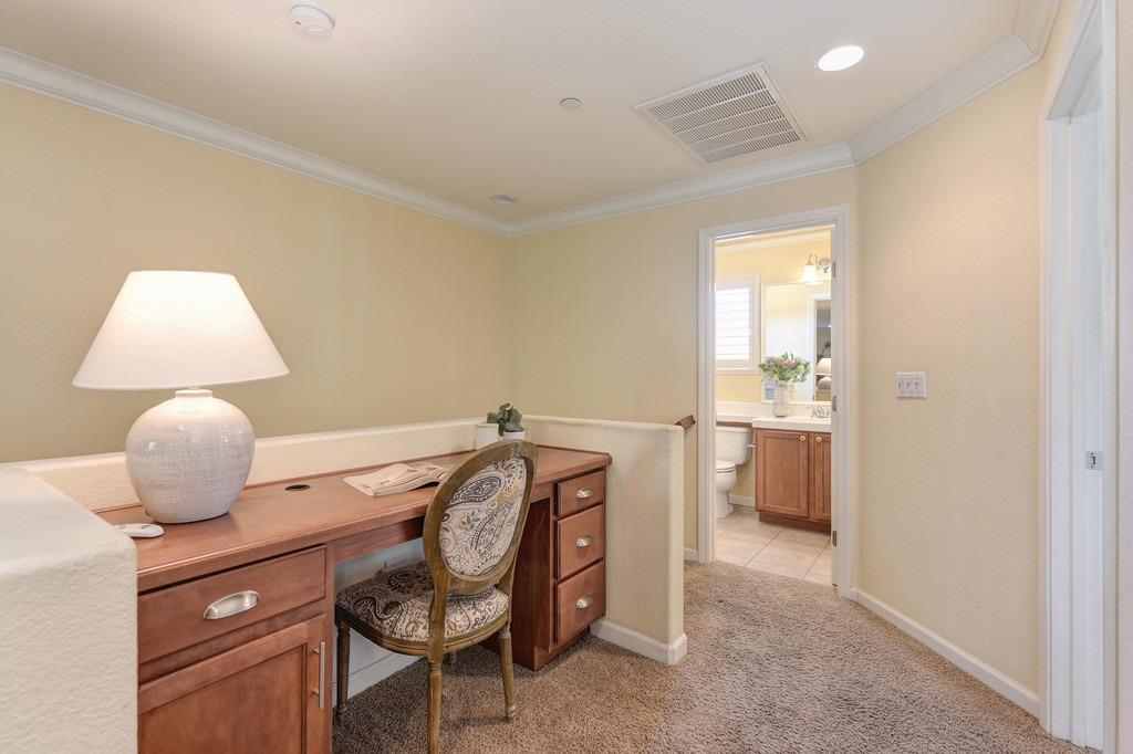 Detail Gallery Image 12 of 29 For 1701 Rivage Cir, Folsom,  CA 95630 - 2 Beds | 2/1 Baths