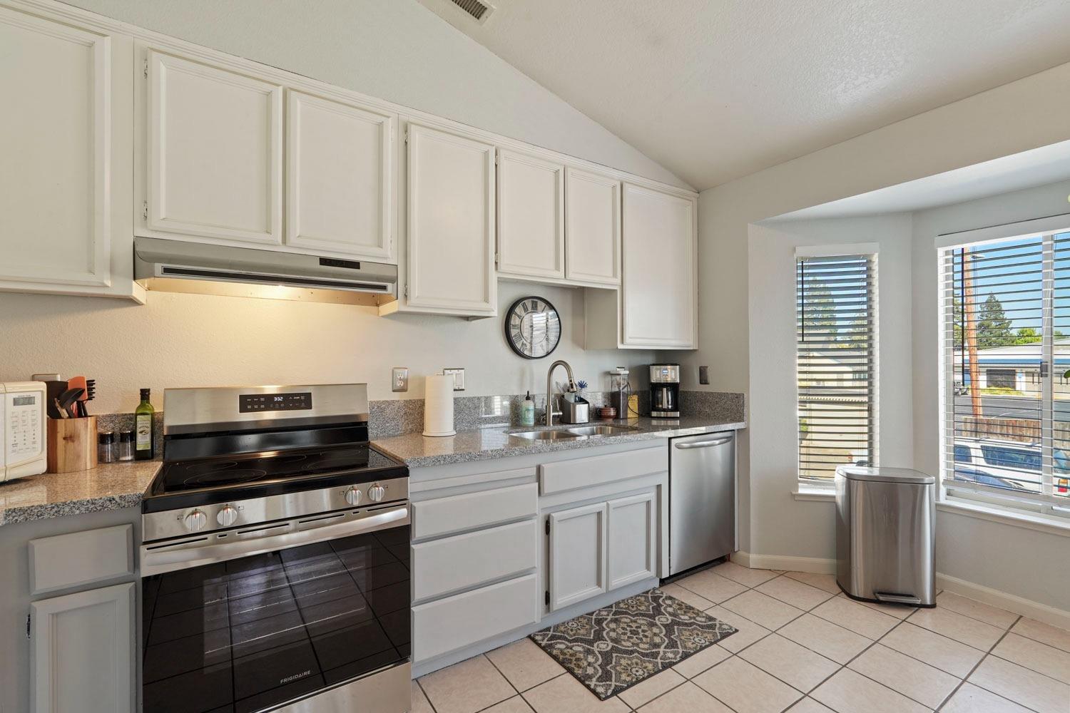 Detail Gallery Image 12 of 23 For 999 Porter Ave #23,  Stockton,  CA 95207 - 1 Beds | 1 Baths