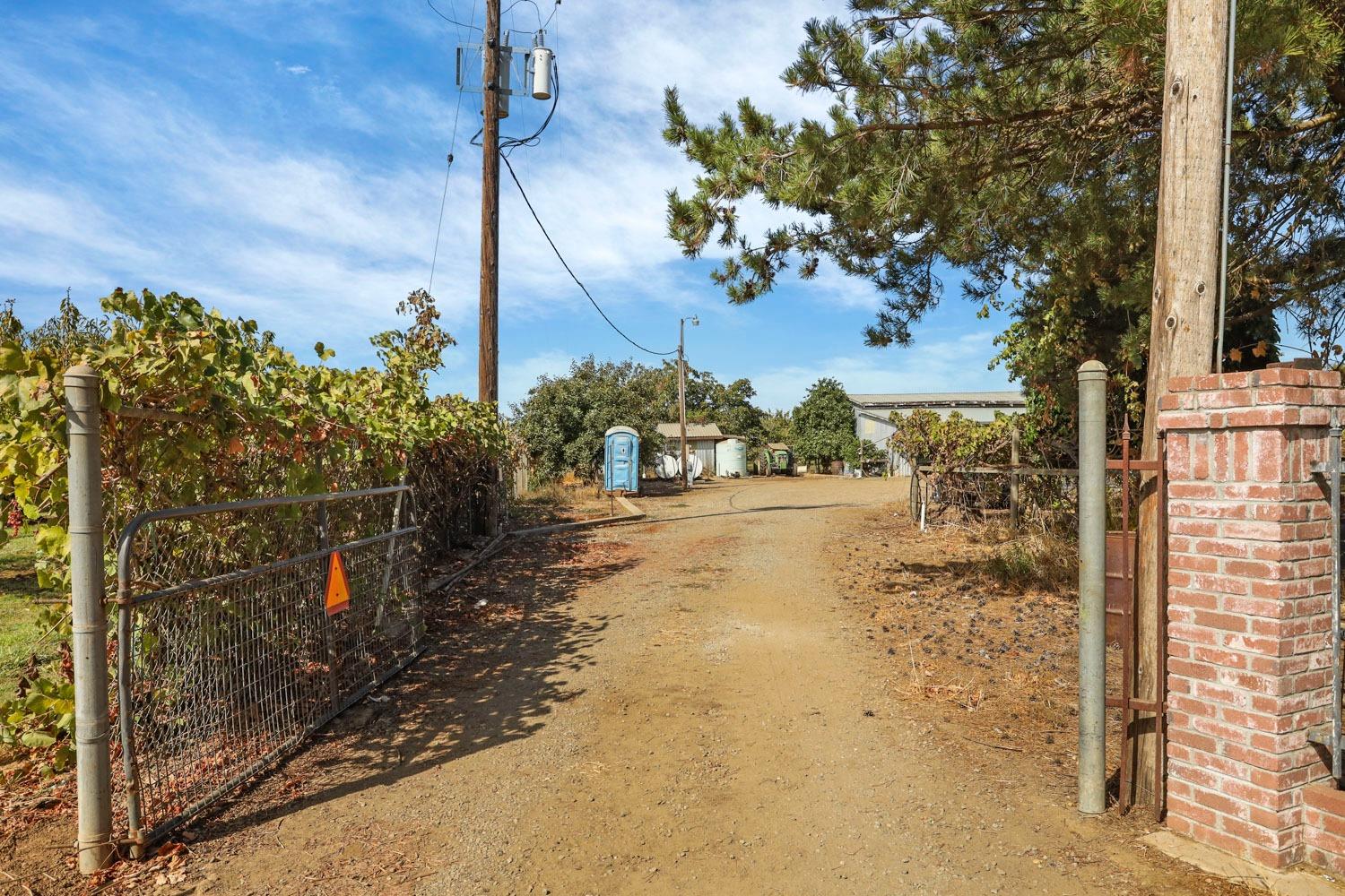 Detail Gallery Image 64 of 79 For 12581 E Comstock Rd, Stockton,  CA 95215 - 3 Beds | 2 Baths