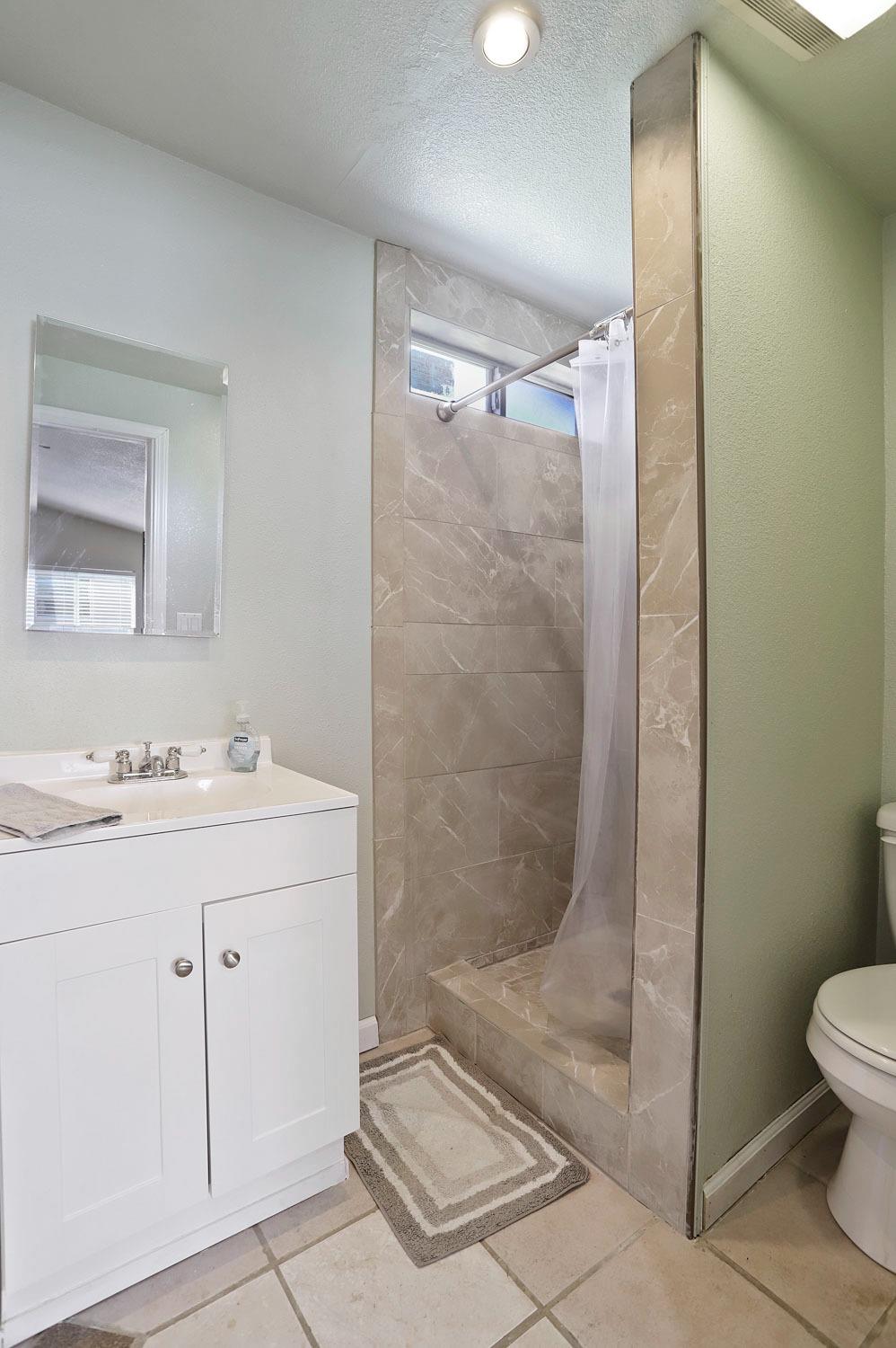 Detail Gallery Image 38 of 42 For 309 Mission St, Lodi,  CA 95240 - 3 Beds | 2 Baths