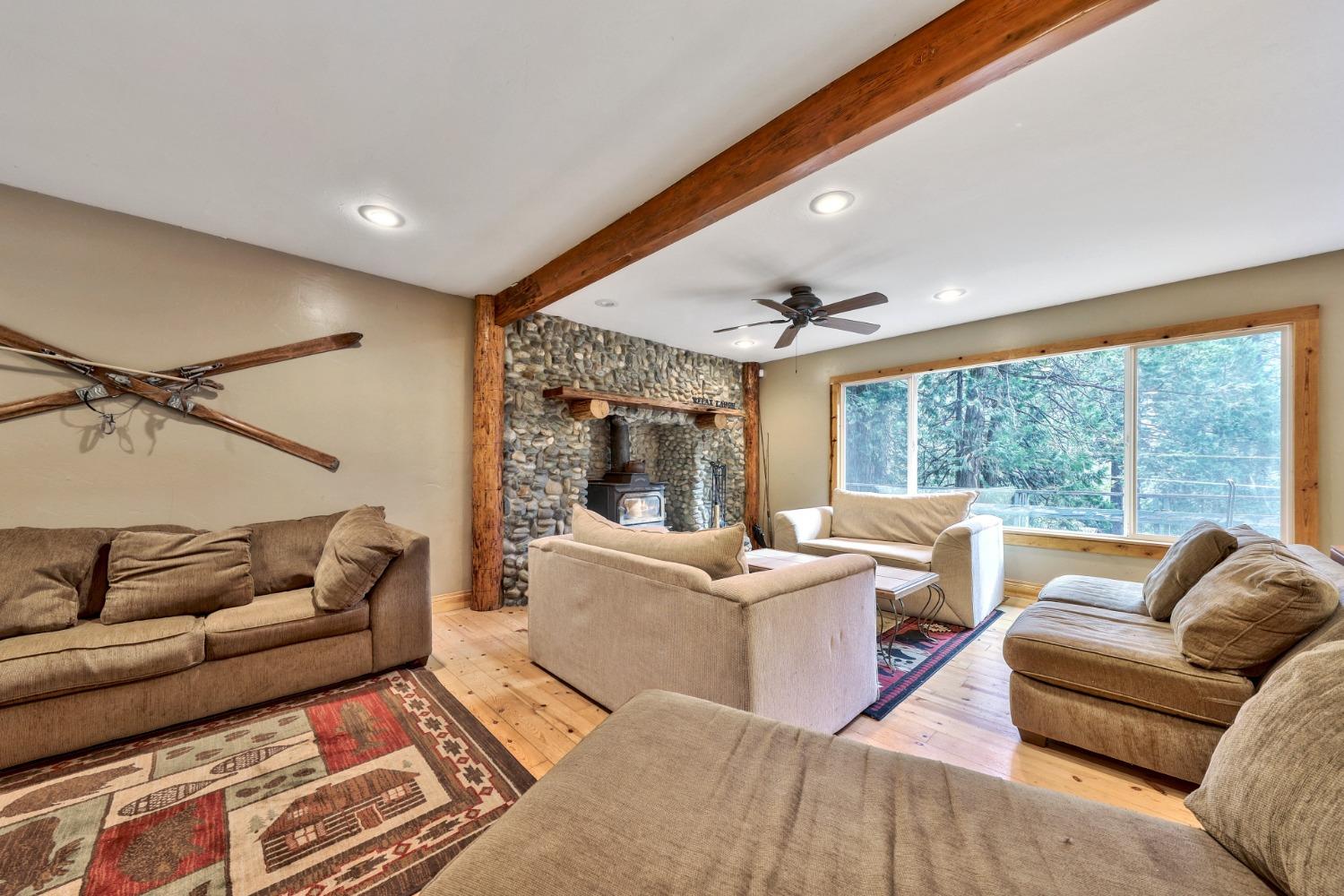 Detail Gallery Image 11 of 24 For 13819 Hillbilly Ln, Kyburz,  CA 95720 - 3 Beds | 2 Baths