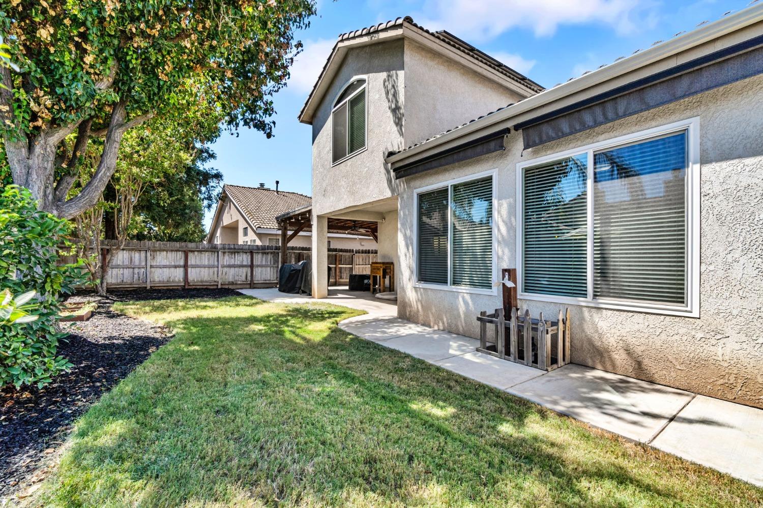 Detail Gallery Image 34 of 39 For 5241 W Bedford Ave, Fresno,  CA 93722 - 3 Beds | 2 Baths