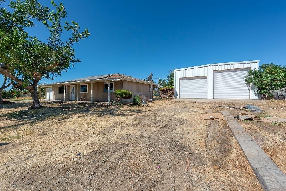 Detail Gallery Image 1 of 1 For 17706 Brook Dr, Madera,  CA 93638 - 3 Beds | 2 Baths