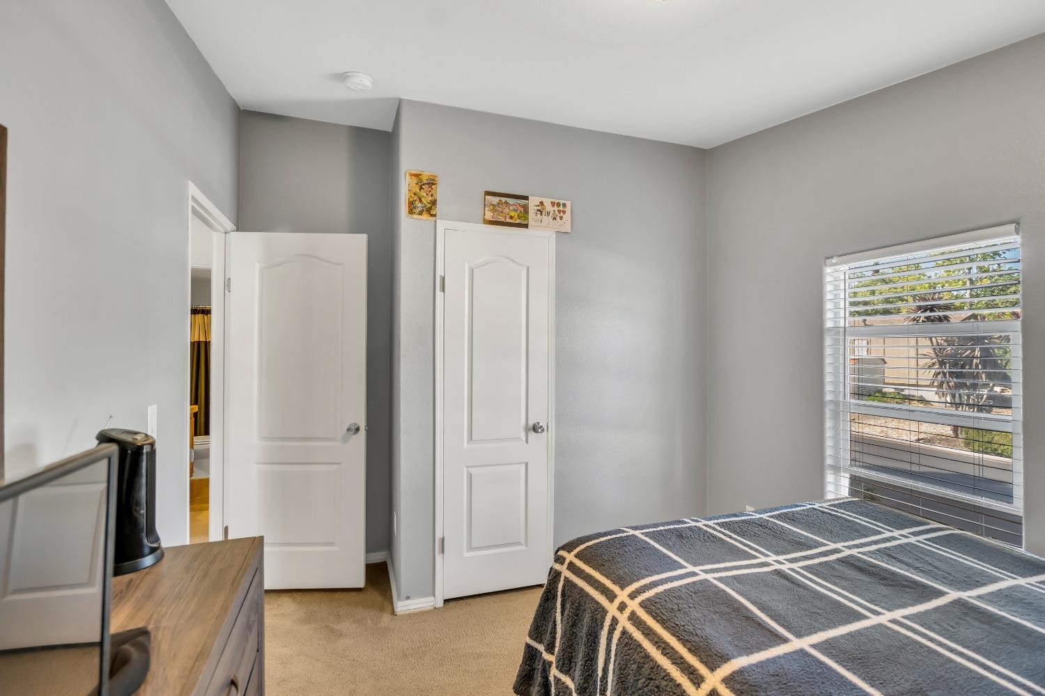 Detail Gallery Image 27 of 38 For 3950 Mack Rd 164, Sacramento,  CA 95823 - 4 Beds | 2 Baths