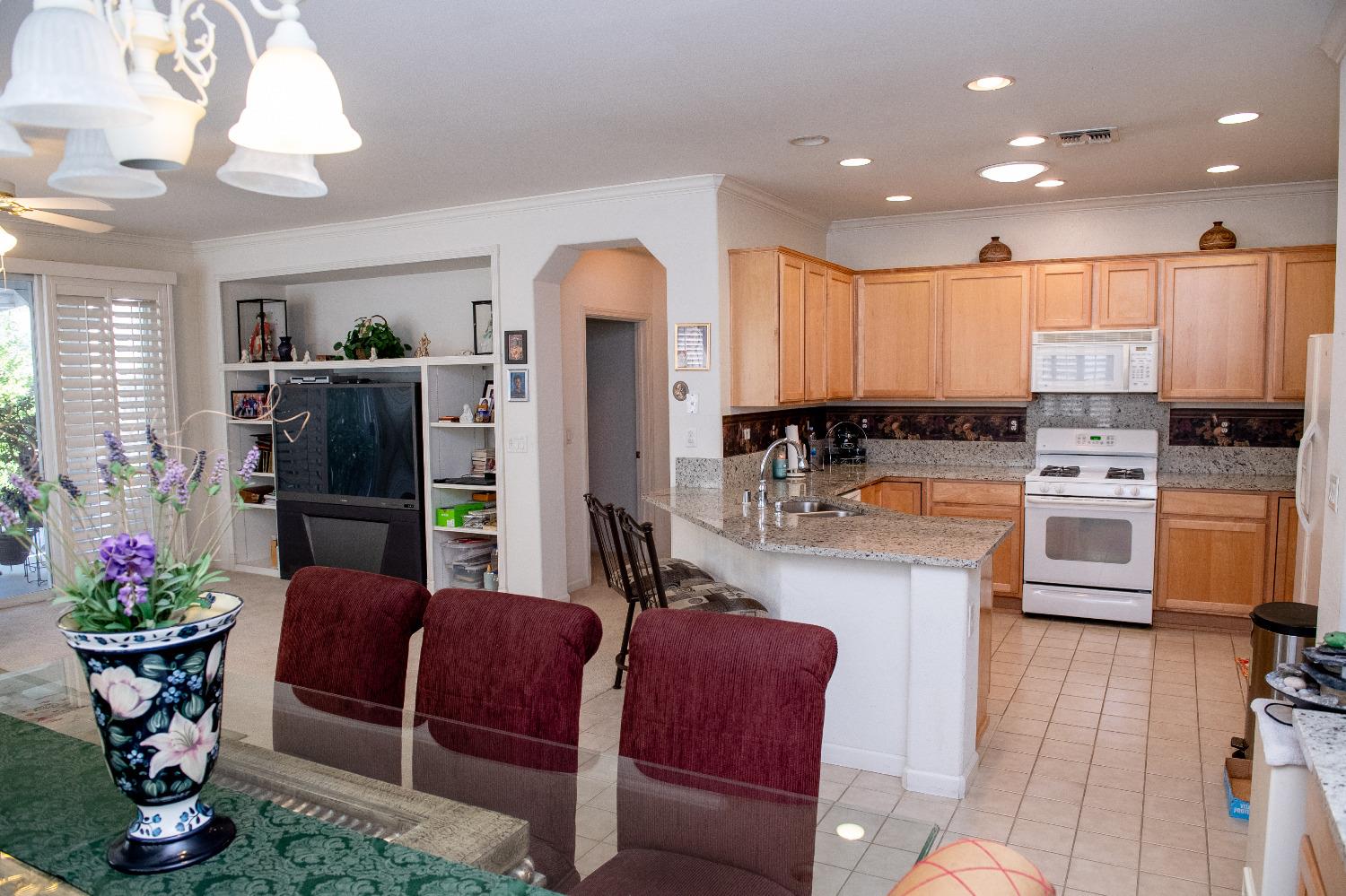 Detail Gallery Image 26 of 34 For 170 Pelican Bay Cir, Sacramento,  CA 95835 - 2 Beds | 2 Baths