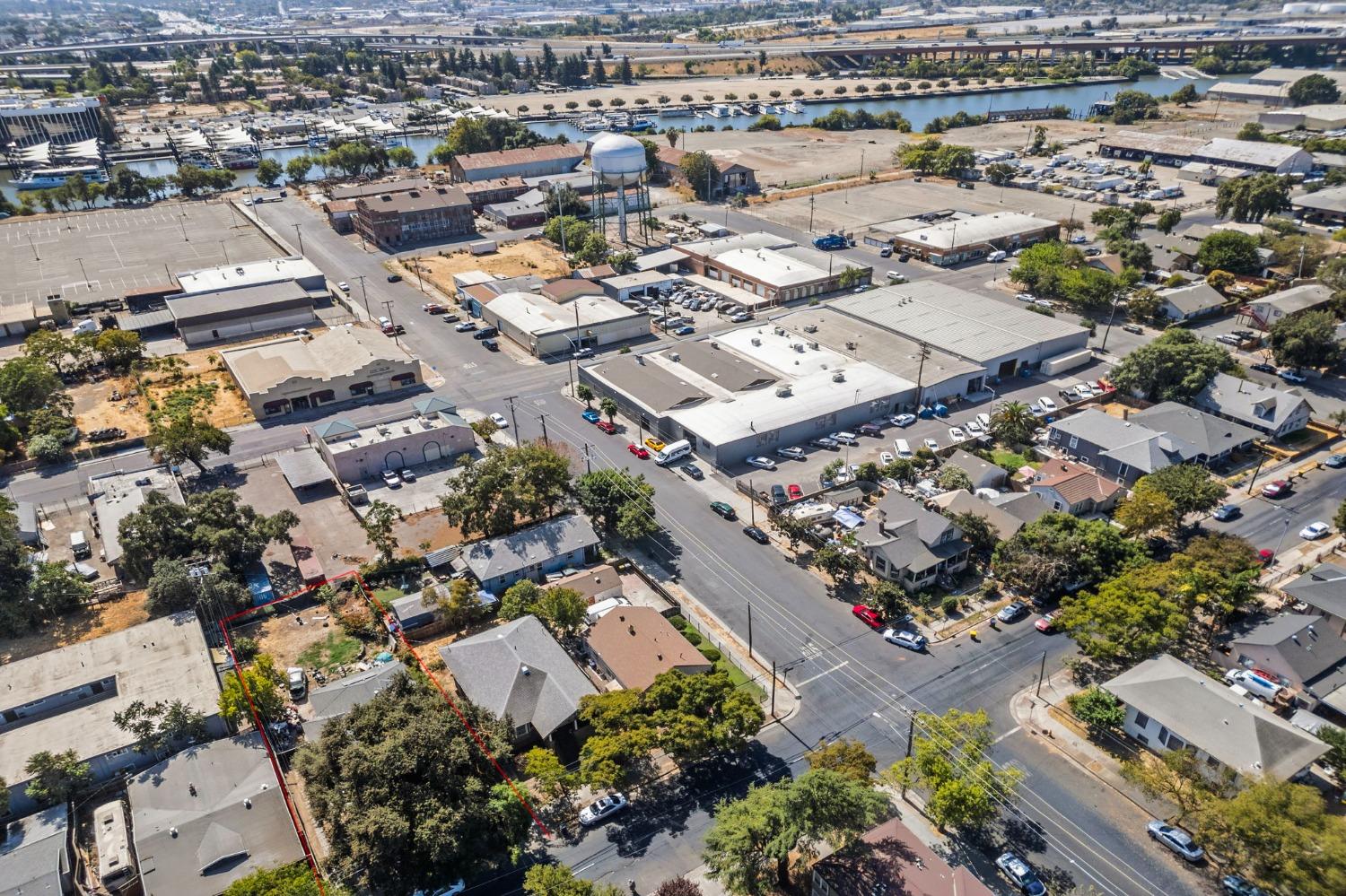 Detail Gallery Image 37 of 37 For 528 W Oak St, Stockton,  CA 95203 - 3 Beds | 2 Baths