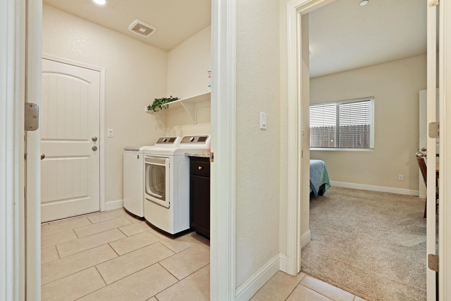 Detail Gallery Image 20 of 53 For 146 Sproul Ct, Merced,  CA 95348 - 6 Beds | 3/1 Baths